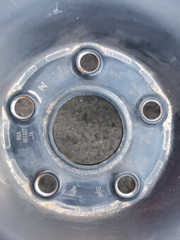 VW Touran II - disky 6,5x16 et48 - 2