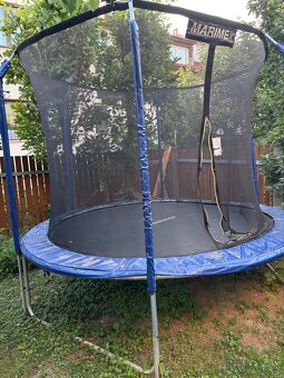 Daruji starší trampolínu - 2