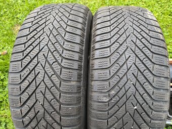 Pirelli 215/55/17 - 2