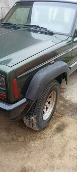 Přední lemy Jeep Cherokee - 2