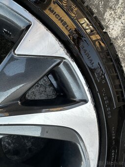 KolaToyota C-HR 215/45 R17 + letní pneu + ventilek - 2