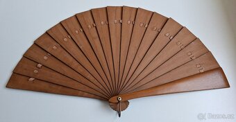 Prodám dřevěný vějíř - 2
