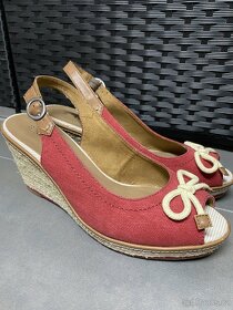 Tamaris Boty na klinku, sandalky velikost 39 nove - 2
