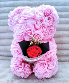 Růžový medvídek, méďa z růží, medvěd s kyticí, Valentýn - 2