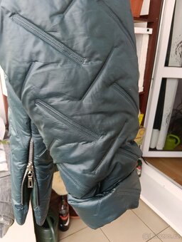 Dámská bunda v.56 lahvově zelená - 2