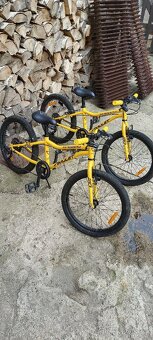 Dvě Amulet Speedy 20 - 2