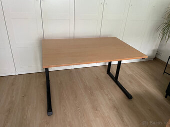 Kancelářský stůl - 2