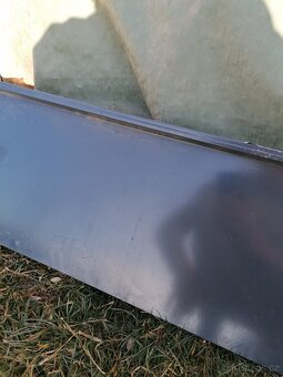 Venkovní hliníkový parapet antracit šedá - 2