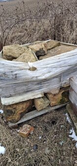 Pískovcové kameny nehraněný - 2