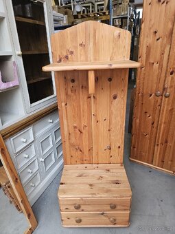 MASIVNÍ PŘEDSÍŇOVÝ VĚŠÁK SE ZRCADLEM - 2