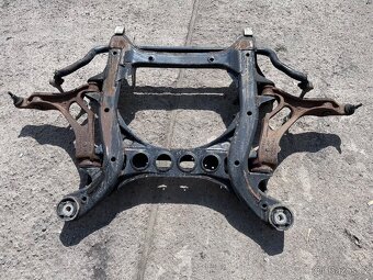 VW Touareg přední nápravnice - 2