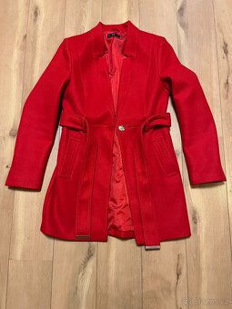 Červený kabátek - 2