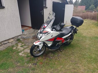 Honda integra 700 - 2
