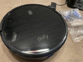 Robotický vysavač Eufy RoboVac 11S - 2
