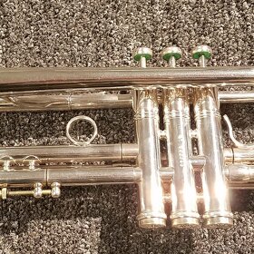 E.Benge trumpeta z USA, modelová série Bell 7x - 2