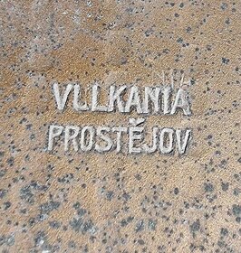 Obří kovový znak LEV Vulkania Prostějov - 2