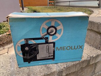Promítačka Meopta Meolux - 2