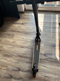 Elektrická koloběžka VeGA VIRON XL-700pro - 2