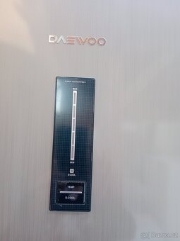 Lednice s mrazakem Dwevoo - 2