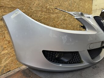 Predni naraznik Seat Leon 2009 stribrny - 2