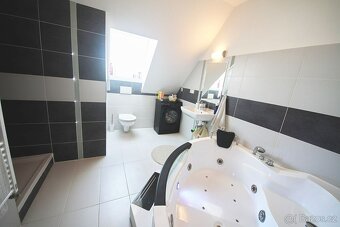 Pronájem bytu 5+kk 130 m² Na homoli,Praha 12 - 2