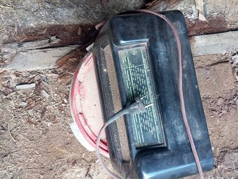 Rádio Tesla T504 U ll - 2