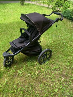 Thule Urban Glide 2 ( Barva: Black 2021) - 2