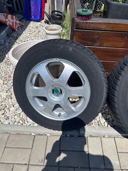 Prodám kola z Octavia 1 5x100 5 kusů - 2