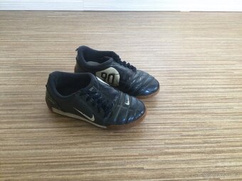 Boty zn. NIKE, UMBRO, PUMA vel. 30 a 31, 1x ZDARMA - 2
