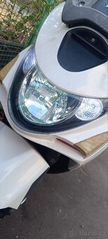 Kymco Xciting 300i R Skútr - 2