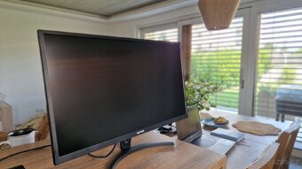 Monitor HIKVISION - 2