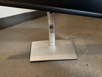 Prodám LCD monitor DELL P2222H - 2