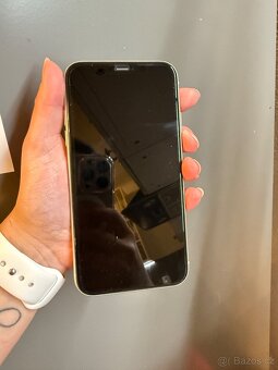 Apple iPhone 11 64 GB - 2