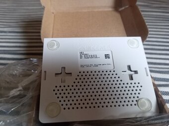 Mikrotik RB750Gr3 - 2