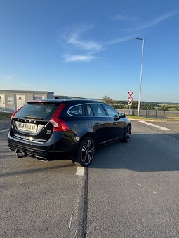 Volvo V60, 2.4 D6 AWD 158 kW PLUG-IN HYBRID - 2