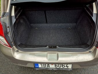 Renault Clio III 55kw najeto 79 000km - 2