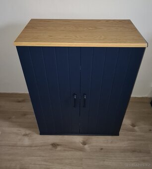 Moderní dvoukřídlá skříňka IKEA Skruvby - 2