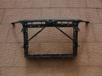 Škoda Octavia 3 III chladičovka čelo 5E0805588  výztuha - 2