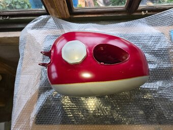 JAWA nádrž malá kejvačka - 2