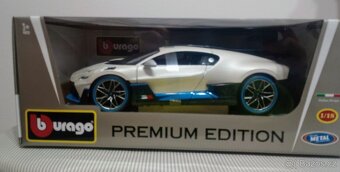 1:18 BUGATTI DIVO, PORSCHE 911 GT3 RS 4.0, Bburago - 2