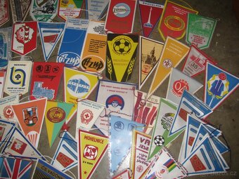 staré reklamní vlaječky - 2