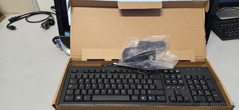 HP Pavilion 23 All-In-One dotykový - 2