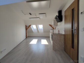 Pronajmu nový, podkrovní byt 1+kk v Mimoni, ul. Lužická 105 - 2