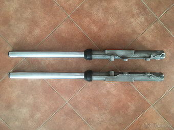 Přední vidlice BMW R45-65 - 2