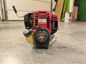 zahradní křovinořez - 2