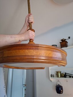 Dřevěný starožitný lustr - 2