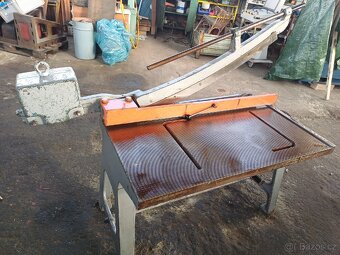 Tabulové nůžky NTP 1000/2 - 2