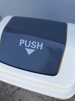 Plastový koš na odpadky 40 l - 2