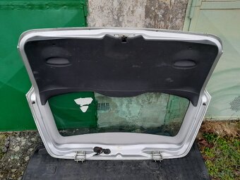 Ford Focus combi MK1 - 5. dveře, víko kufru - 2