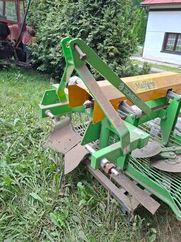 Vyoravač brambor jednořádkový - 2